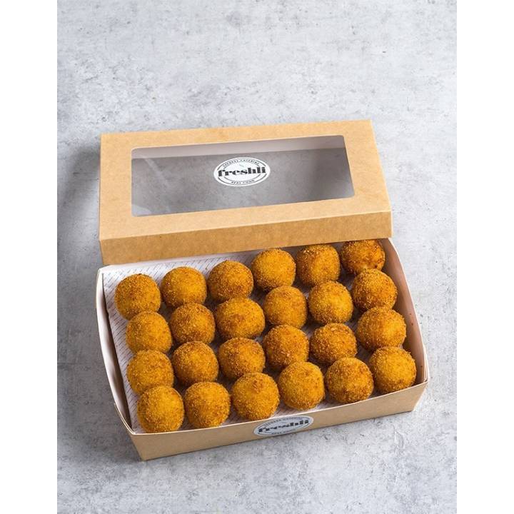 Box de 24 unidades de croquetas cremosas de ceps y queso parmesano Regiano.