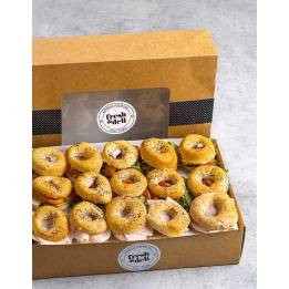 Bagels variados: salmón, verduras, pavo | Freshli catering a domicilio